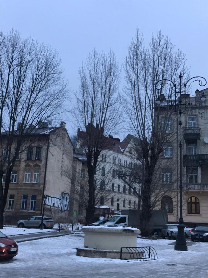Львів Центр Міста Apartment In The Center Of Lviv Поруч Громадська Парковка מראה חיצוני תמונה