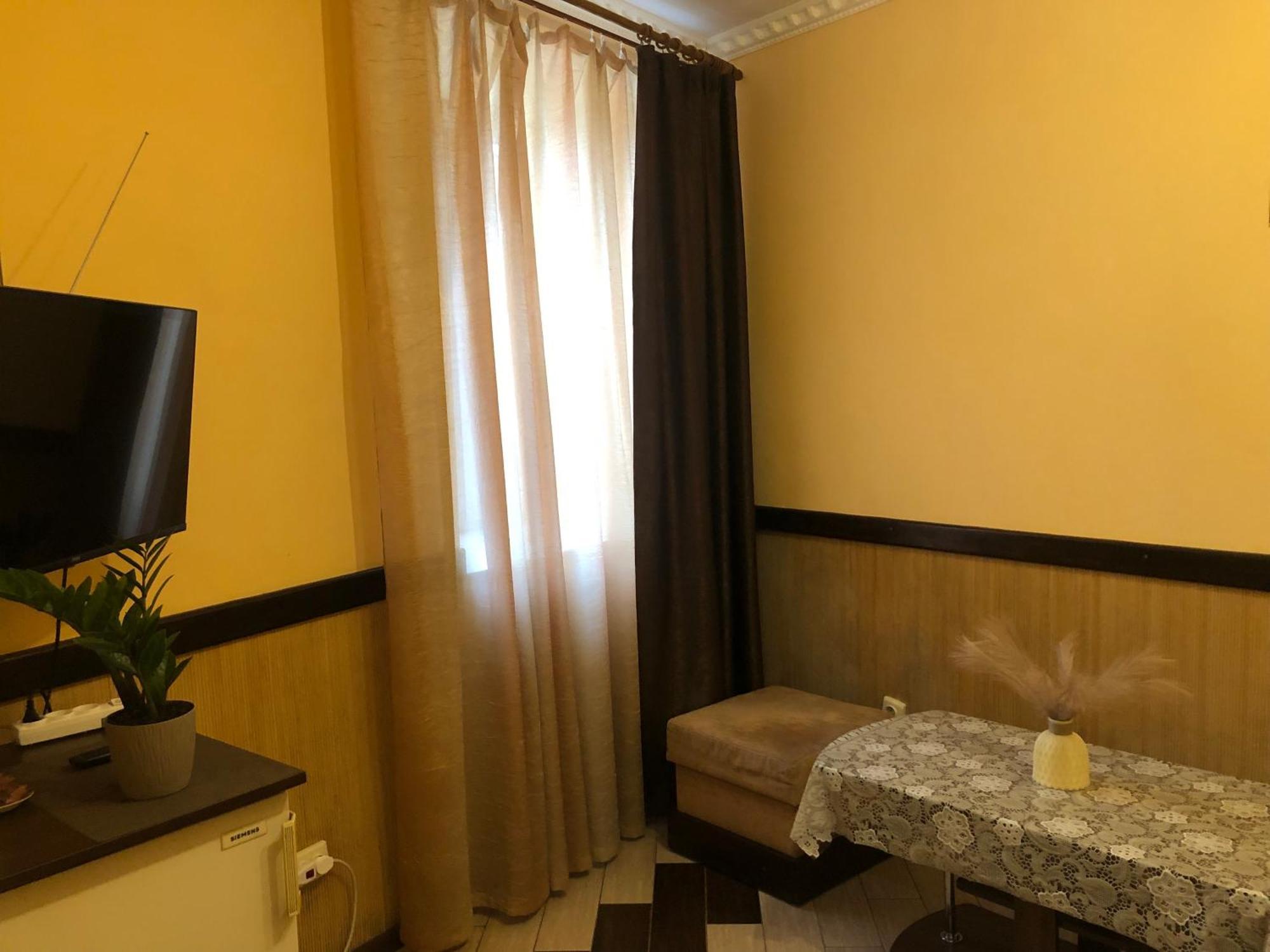 Львів Центр Міста Apartment In The Center Of Lviv Поруч Громадська Парковка מראה חיצוני תמונה